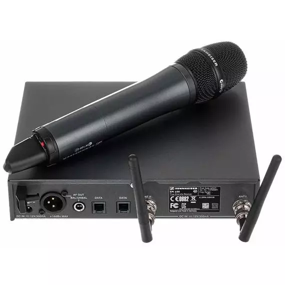 SENNHEISER EW 135 G3-B-X Радиосистема UHF (626-668 MHz), серия G3, приемник EM 100 G3, ручной передатчик