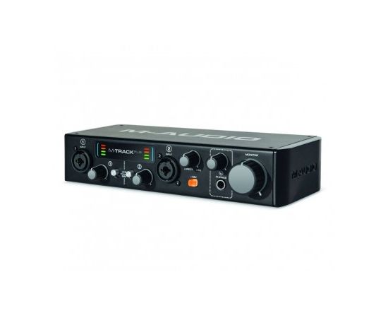 M-AUDIO MTrack Plus II Внешняя звуковая карта USB 2х2, 24-bit / 96 kHz, аналог 2х2, 2x Mic (XLR)