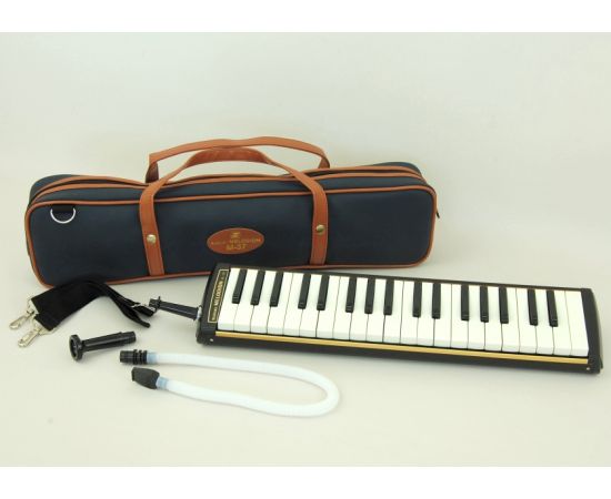 SUZUKI PRO-37v2 Гармоника духовая клавишная/37 клавиш/в кейсе/Suzuki