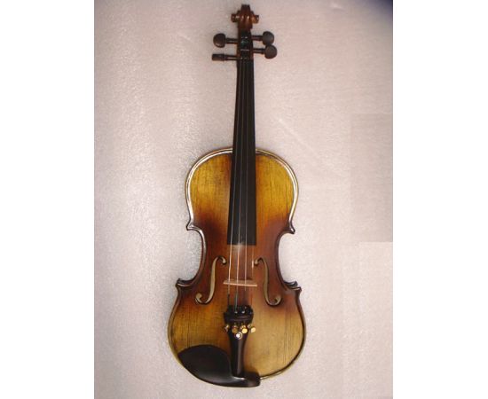 VITORIA VV150-34 Скрипка 3/4 ель/волнистый клен, широкий подбородник,в кейсе,смычок,канифоль