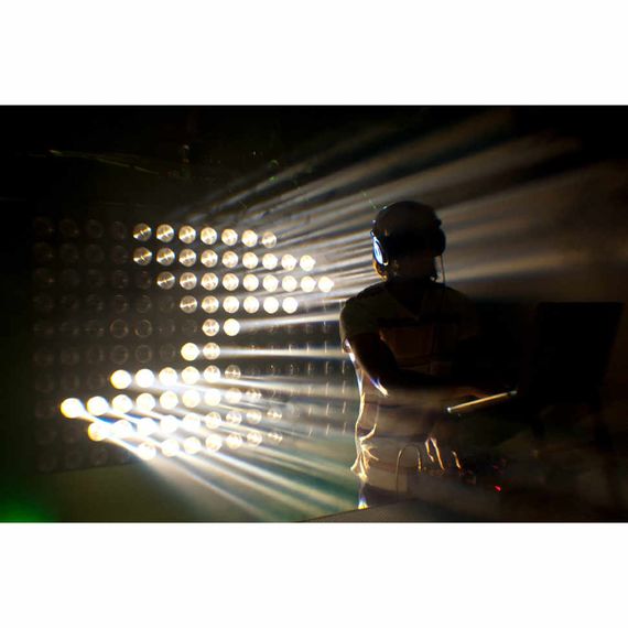 American DJ Matrix Beam LED Светодиодная блиндер панель 25х светодиодов теплого белого цвета мощностью 3Dn на панели 5*5