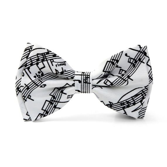 STOREMUSIC SM-1807 Бабочка искусственный шёлк Ноты белая широкая Обхват по шеи регулируется