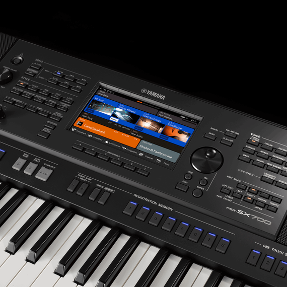 YAMAHA PSR-SX700 Премиальная цифровая рабочая станция задает новые стандарты качества звука, дизайна.