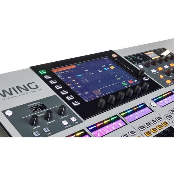 BEHRINGER WING цифровой микшер, 48 каналов, 24 фейдера, 10" сенсорный экран, 8FX, 16MIX, 8MATRIX, 4MAIN, 3хAES50, USB 2.0 audio