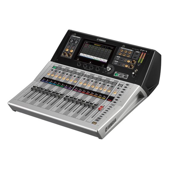 YAMAHA TF1 цифровой микшерный пульт, 17 фейдеров, 32 моно+2 ст.+2 возврат, AUX 20 (8 моно + 6 ст.)