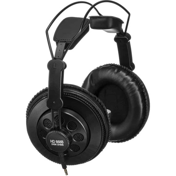 Superlux HD668B – динамические наушники полуоткрытого типа.