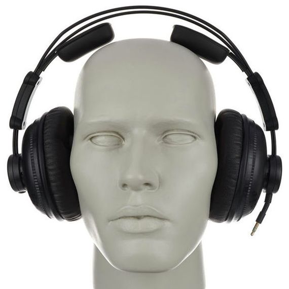Superlux HD668B – динамические наушники полуоткрытого типа.