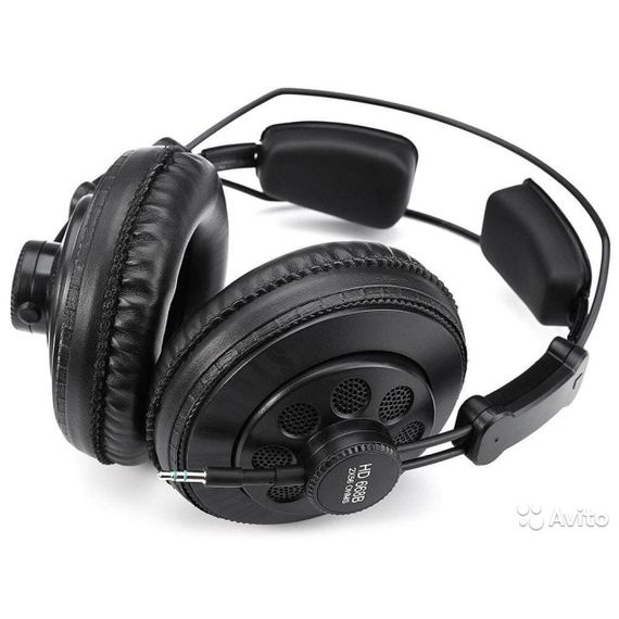 Superlux HD668B – динамические наушники полуоткрытого типа.