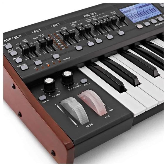 BEHRINGER DEEPMIND 6 синтезатор, аналоговые VCF и VCA, 37 клав,6 гол.полиф, 2 OCS, 2 LFO и 3 ADSR на, изображение 5