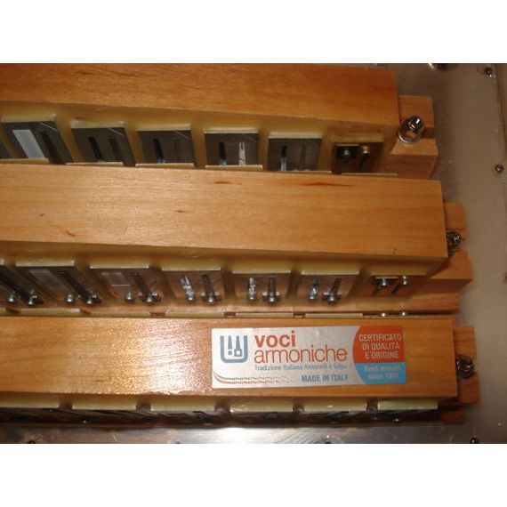 WELTMEISTER Topas-IV-96/37-WH-IS Topas IV Аккордеон 37/96/IV/11/5, белый, итал. пластины