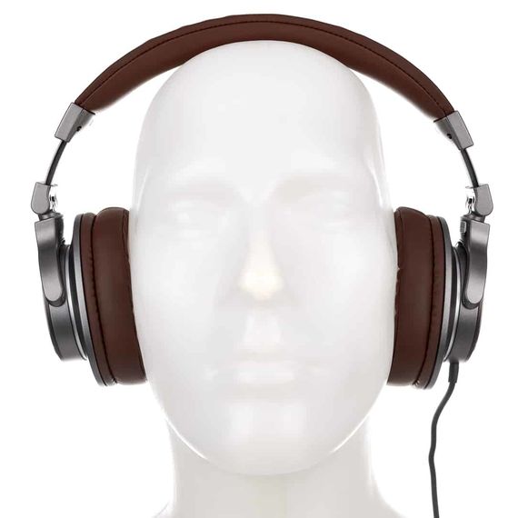 BEHRINGER BH 470 закрытые студийные референсные наушники, 40 мм, 20-20000Гц, 32 Ом, 102 дБ, кабель 3 м