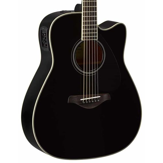 YAMAHA FGX820C BLACK Электроакустическая гитара, с трехполосным эквалайзером, качественной древесиной и защитным пикгардом