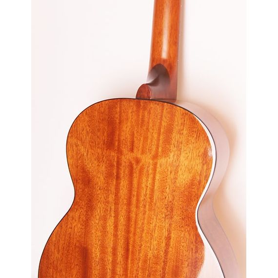 CORT AC100-SG Классическая гитара 4/4, глянцевая,Переработанная традиционная модель AC с улучшенным резонансом и подлинным классическим звучанием.