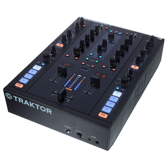 Native Instruments Traktor Kontrol Z2 DJ микшер