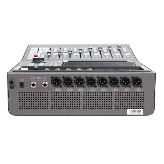 SOUNDKING DM20M Цифровой микшерный пульт, 20 каналов
