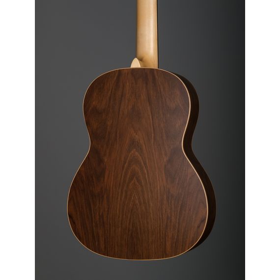 HORA SS300 Eco Walnut Классическая гитара. Верхняя дека - массив ели, нижняя дека - орех, гриф - клен.