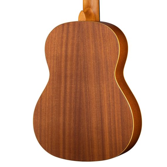 ORTEGA R121-4/4 Family Series Классическая гитара, размер 4/4, матовая, с чехлом, Ortega
