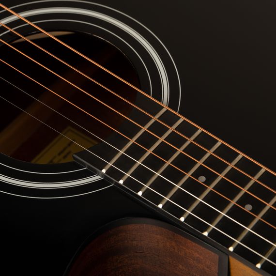 ROCKDALE Aurora D3 C BK Gloss Акустическая гитара. Форма корпуса Dreadnought с вырезом. Цвет черный.