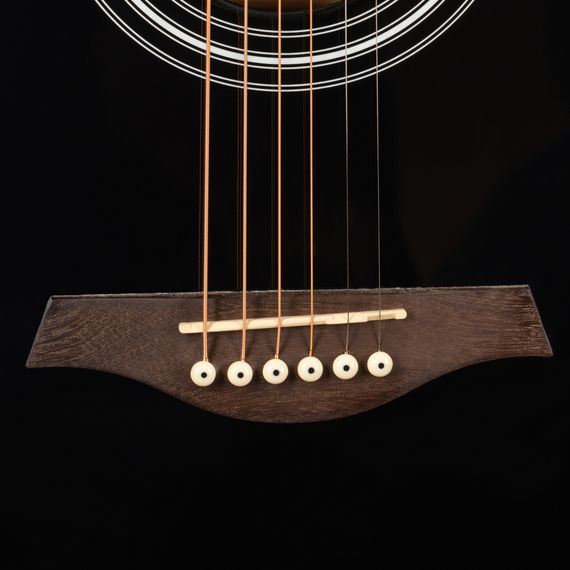 ROCKDALE Aurora D6 C BK Gloss Акустическая гитара. Форма корпуса Dreadnought с вырезом.