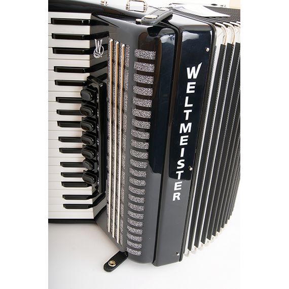WELTMEISTER Opal-III-96/37-BK Opal Аккордеон 37/96/III/7/3, черный, с ремнями и чехлом